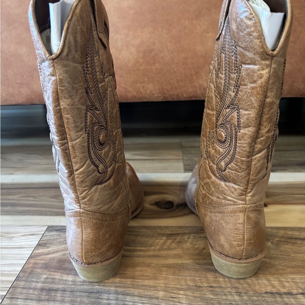 Coconuts by Matisse Tan Heeled Boots - Picture 8 of 10